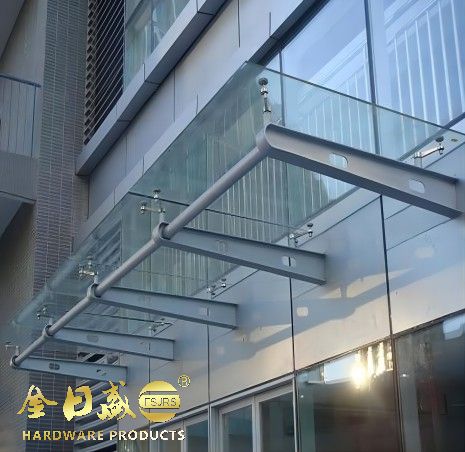 玻璃雨棚（péng）定製